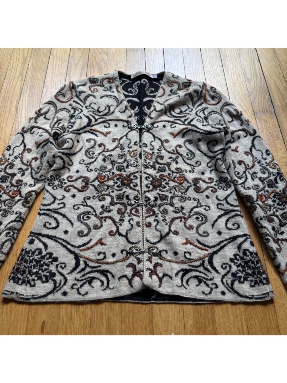 Simply Natural Size S Beige & Black Alpacal Peru Embroidered Cardigan - Picture 12 of 16